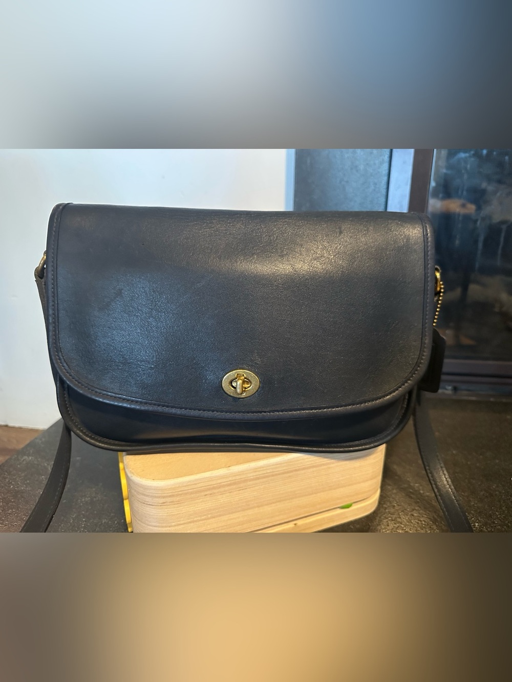 Vintage Coach City Bag (Style 9790) in navy blue